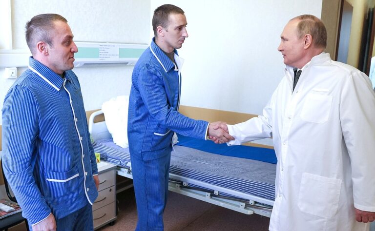 МИ 6 со ШОКАНТНИ тврдења: Путин е мртов, во јавноста го заменува НЕГОВ ДВОЈНИК