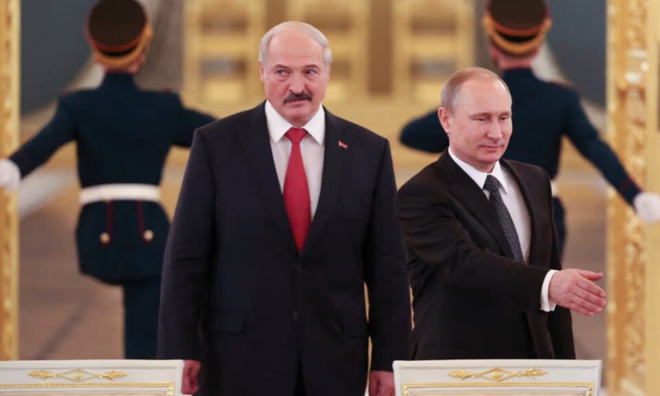 НЕОЧЕКУВАН ПРЕСВРТ: Зошто Лукашенко му го врти грбот на Путин?