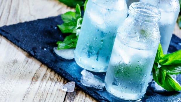 Како пиењето на ладна вода влијае на телото?