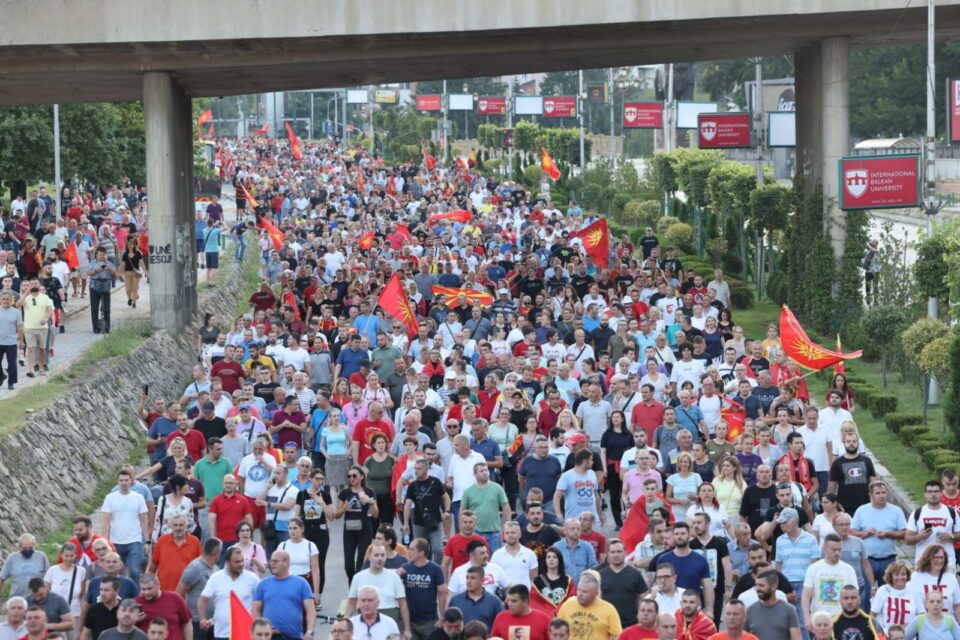 Се огласија од СДСМ: Лажен напад на лажни протести!