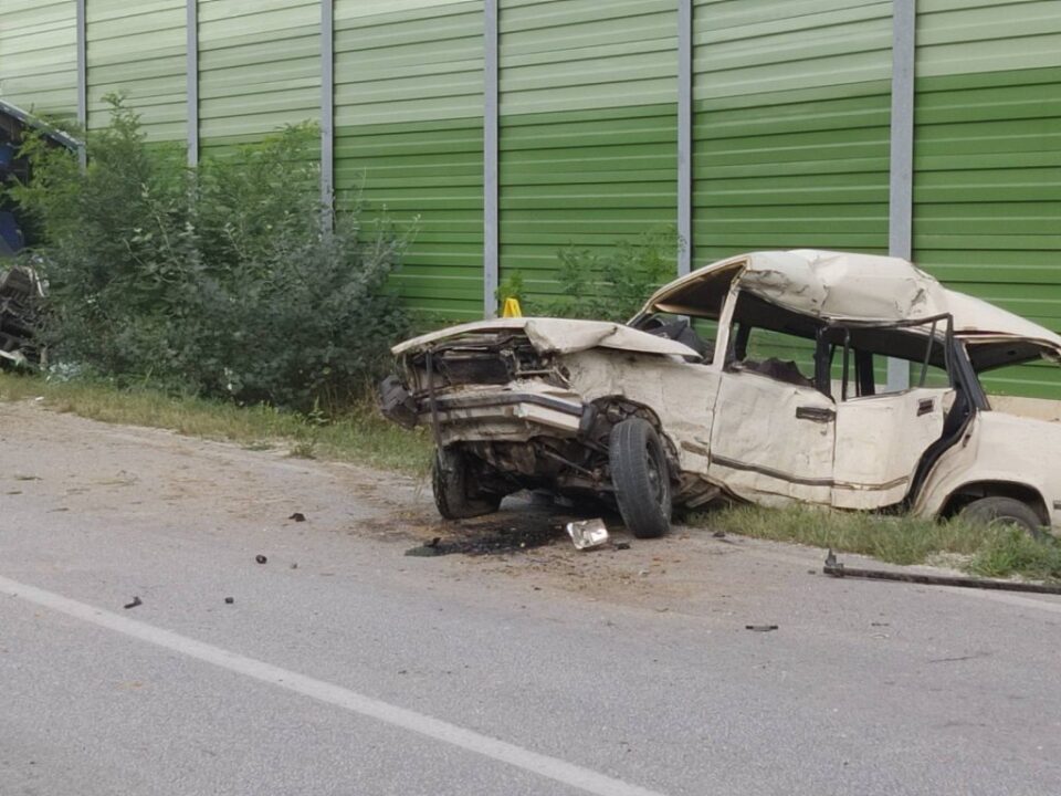 Уште една трагедија попладнево: Возач загина во несреќа кај Врање (ФОТО)