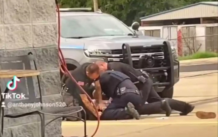 ШОК И ЗГРОЗУВАЊЕ: Америка се крена на нозе по страшна полициска бруталност- погледнете (ВИДЕО)
