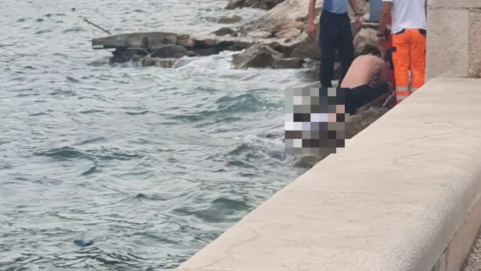 Тешка несреќа попладнево: 27 годишно момче се удави во Јадранското море по несфатлива грешка