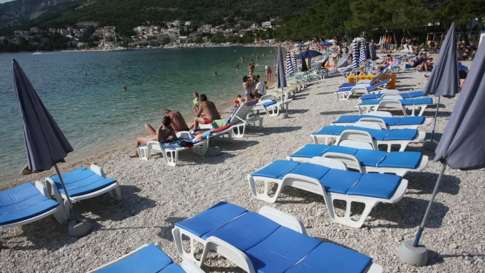 Крвава тепачка за лежалка во популарното туристичко место на Балканот
