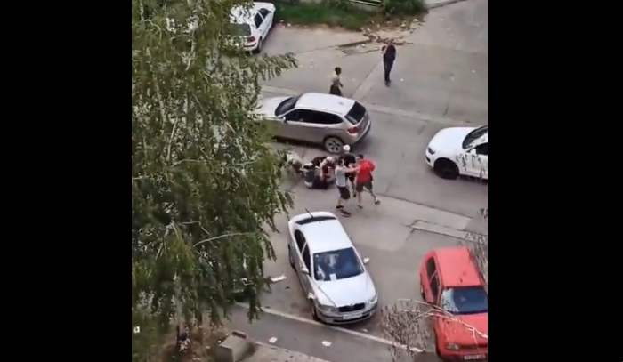 ВИДЕО: Се појави снимка од масовна тепачка во Скопје