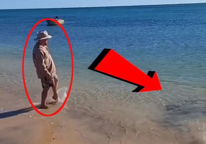 СТРАШНА СЦЕНА ВО ПЛИТКОТО: Татко сакаше да ја провери водата на плажата за децата да се бањаат, па следеше хорор (ВИДЕО)