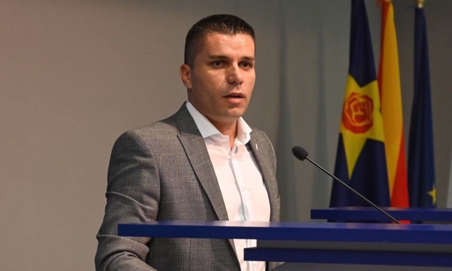 ТАЖНА ВЕСТ: Министерот Љупчо Николовски вечерва пренесе вест дека починал Предраг Стојановски