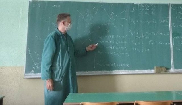 Македонскиот професор бара да се укине задолжителното средно и да се воведе РЕАЛЕН приемен испит на факултетите