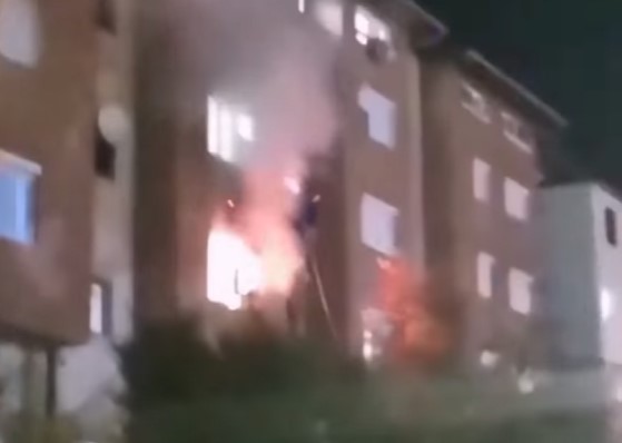 НАЈНОВА ВЕСТ: Попладнево се запали зграда во Македонија (ВИДЕО)