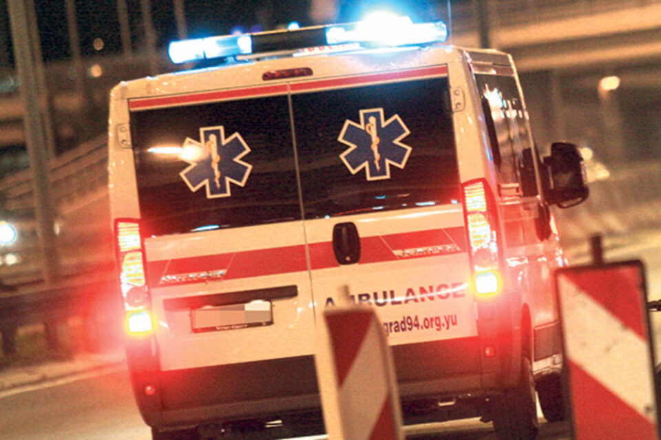 На 32 годишно момче вечерва му се слошило на бензинска, ПОЧИНА на пат кон болница- трагедија кај Чачак