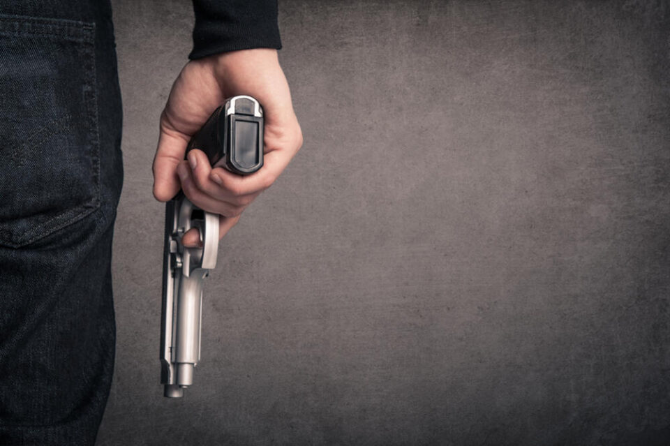 ШОК ВО ОСНОВНО УЧИЛИШТЕ: 11 годишно дете во школо донело „свадбарски“ пиштол за да го покаже на другарот