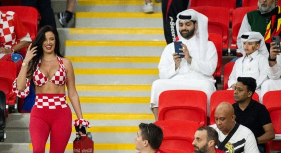ЕХ ШЕКИ, ШЕКИ: Катарски бизнисмен со шокантно објаснување зошто шеиците ја фотографирале разголената Ивана (ФОТО)