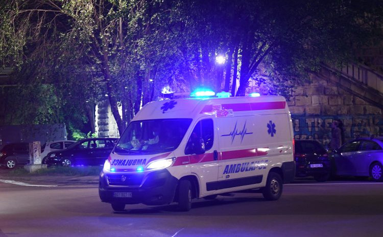 НАЈНОВА ВЕСТ: Тешка несреќа ja вознемири Македонија- маж падна од 8. кат од зграда врз паркиран автомобил