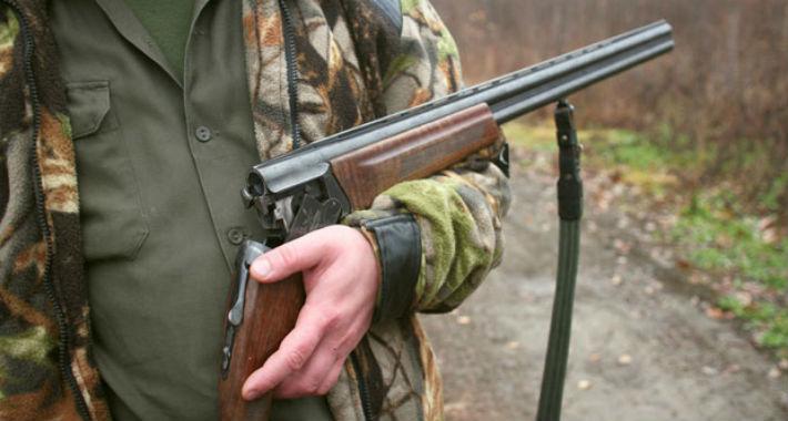УЖАС ПОПЛАДНЕВО: 13 годишно момче кое било на лов со татко му е застрелано со сачмарка кај Пирот