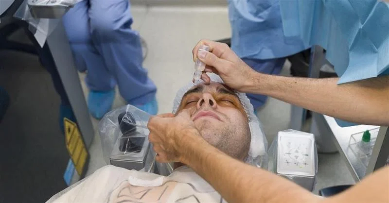 Еден починат, 8 ослепени, на 4 лица им се извадени очите по користење на смртоносни капки за очи во САД