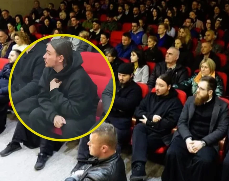 СЕ ПОЈАВИЈА ФОТОГРАФИИ: Милан Станковиќ се замонаши, седи во првиот ред, цел во црно, пушти коса и брада (ФОТО)