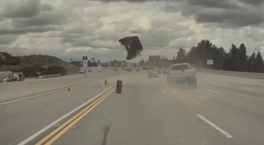 НЕ ДАЈ БОЖЕ НА НИКОГО: Си возеше по брзата лента на автопат, а потоа следеше страшна несреќа(ВИДЕО)