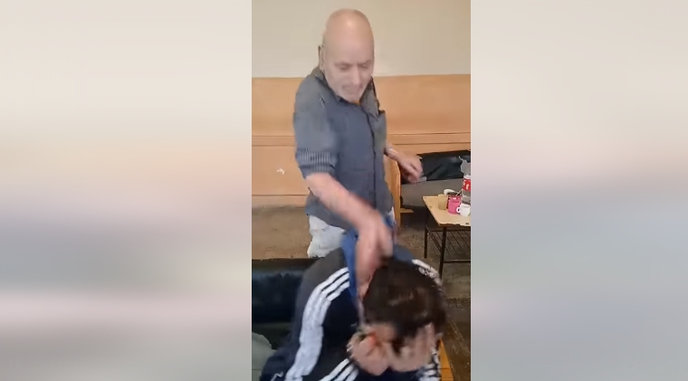 Вознемирувачко видео ЈА ЗГРОЗИ МАКЕДОНИЈА: Пациенти тепаат новодојден пациент во „Бардовци“ (ВИДЕО)